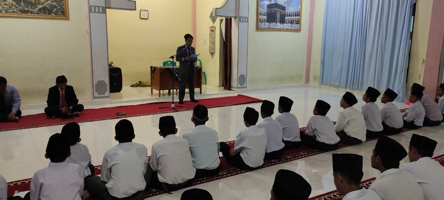 Pembekalan santri baru