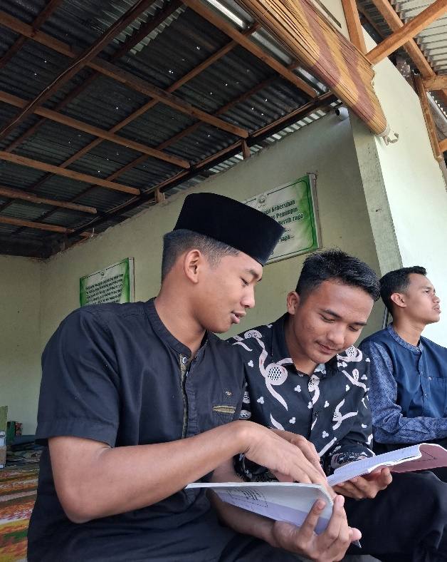 Bimbingan hafalan oleh ustadz