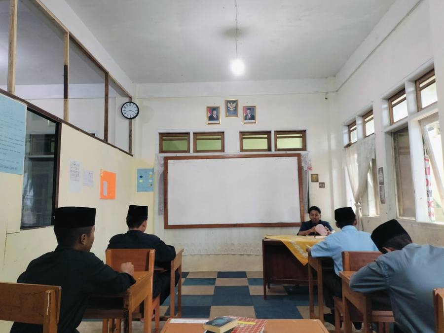 Kegiatan belajar di ruang kelas